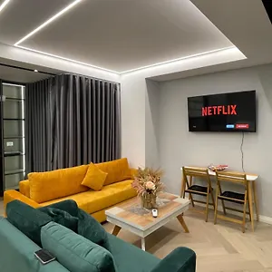 Apartment Luxury One Bedroom, Tirana